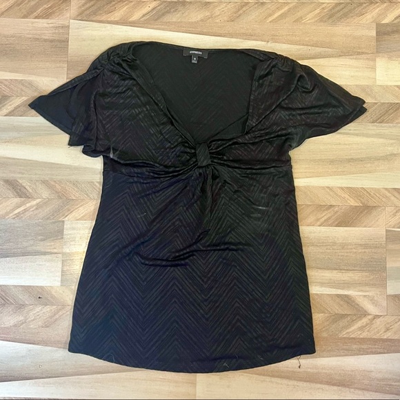 Black v-neck top - Picture 2 of 4